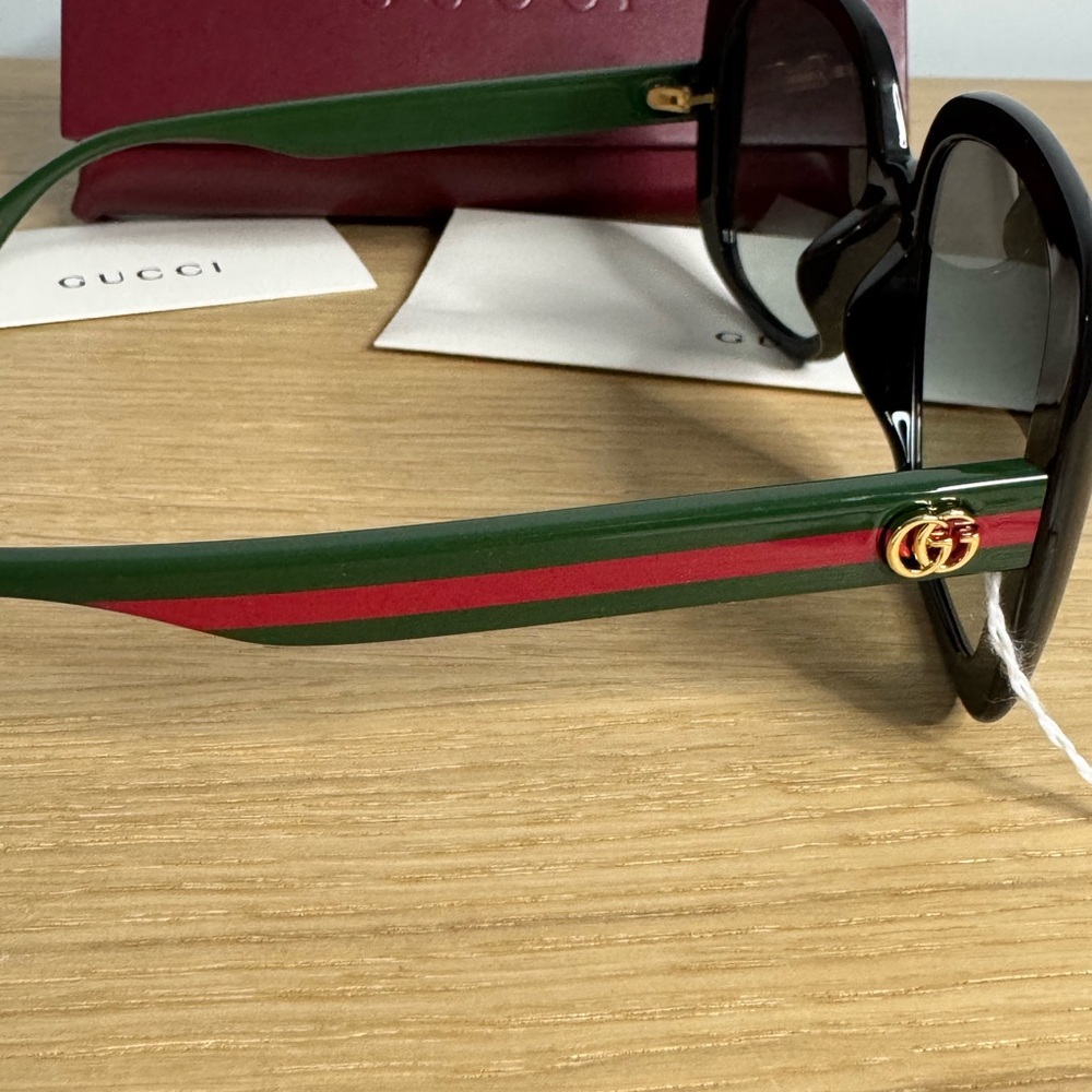 Gucci Black oversized Sunglasses - Picture 6 of 7